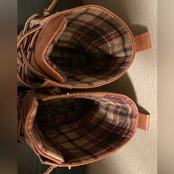 Very cute duck boots - Picture 2 of 3